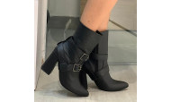 Botas